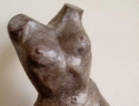 Torso vrouw zittend